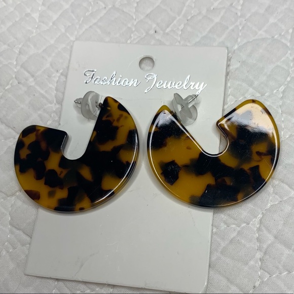 Faux tortoise shell earrings New! NWT! - Picture 6 of 7